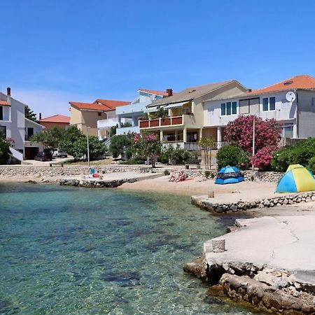 Apartments And Rooms With Parking Space Mandre, Pag - 6309 Kolan Exterior photo