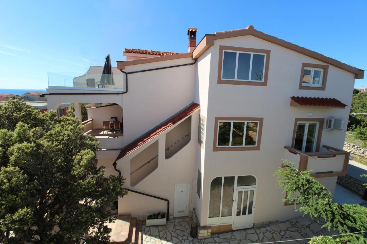 Apartments And Rooms With Parking Space Mandre, Pag - 6309 Kolan Exterior photo
