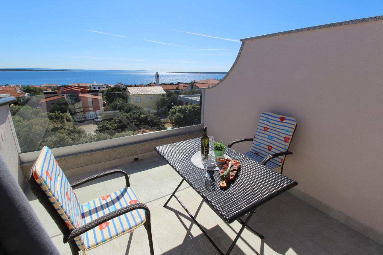 Apartments And Rooms With Parking Space Mandre, Pag - 6309 Kolan Exterior photo